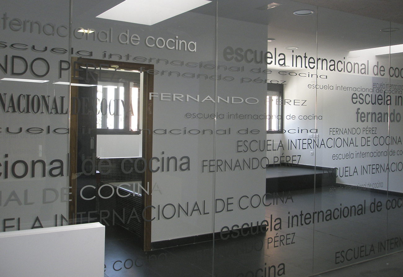Trabajos_de_Rotulacion_en_Valladolid_Vinilos_y rotulacion de_ la_escuela_internacional_de_cocina_01